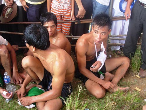Hình ảnh không đẹp tại Festival Huế 2010